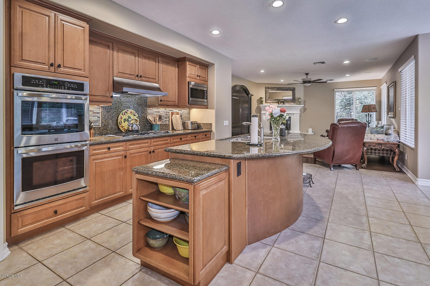 649 Noble Road Simi Valley, CA 93065 - Photo 14 of 70 gKitchen3