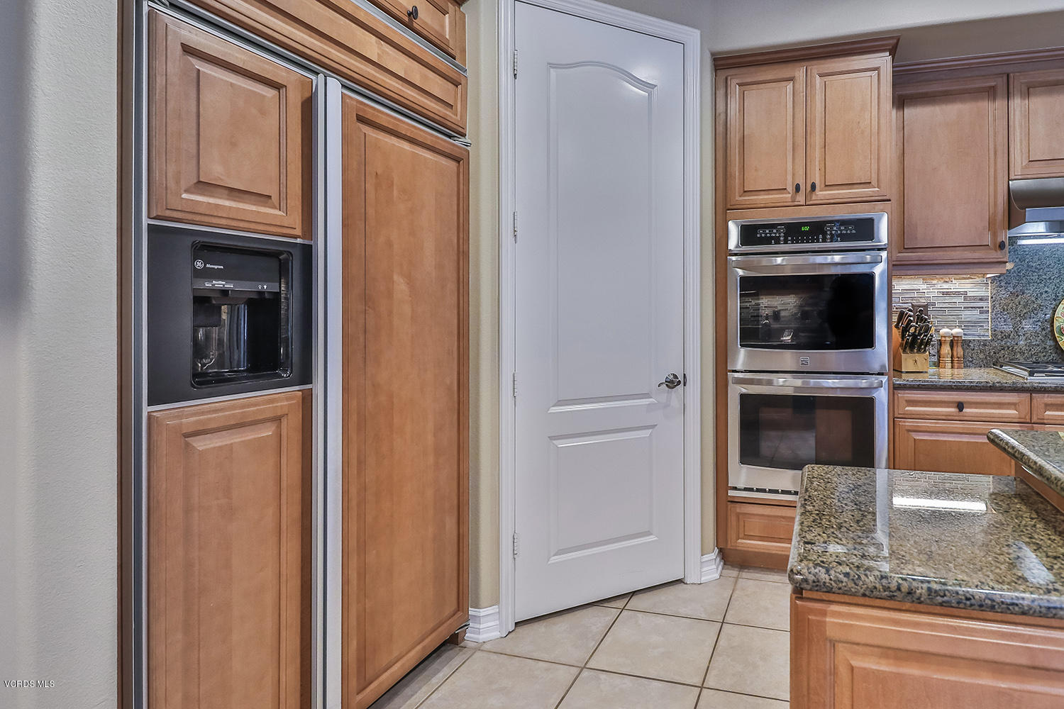 649 Noble Road Simi Valley, CA 93065 - Photo 16 of 70 gKitchen5