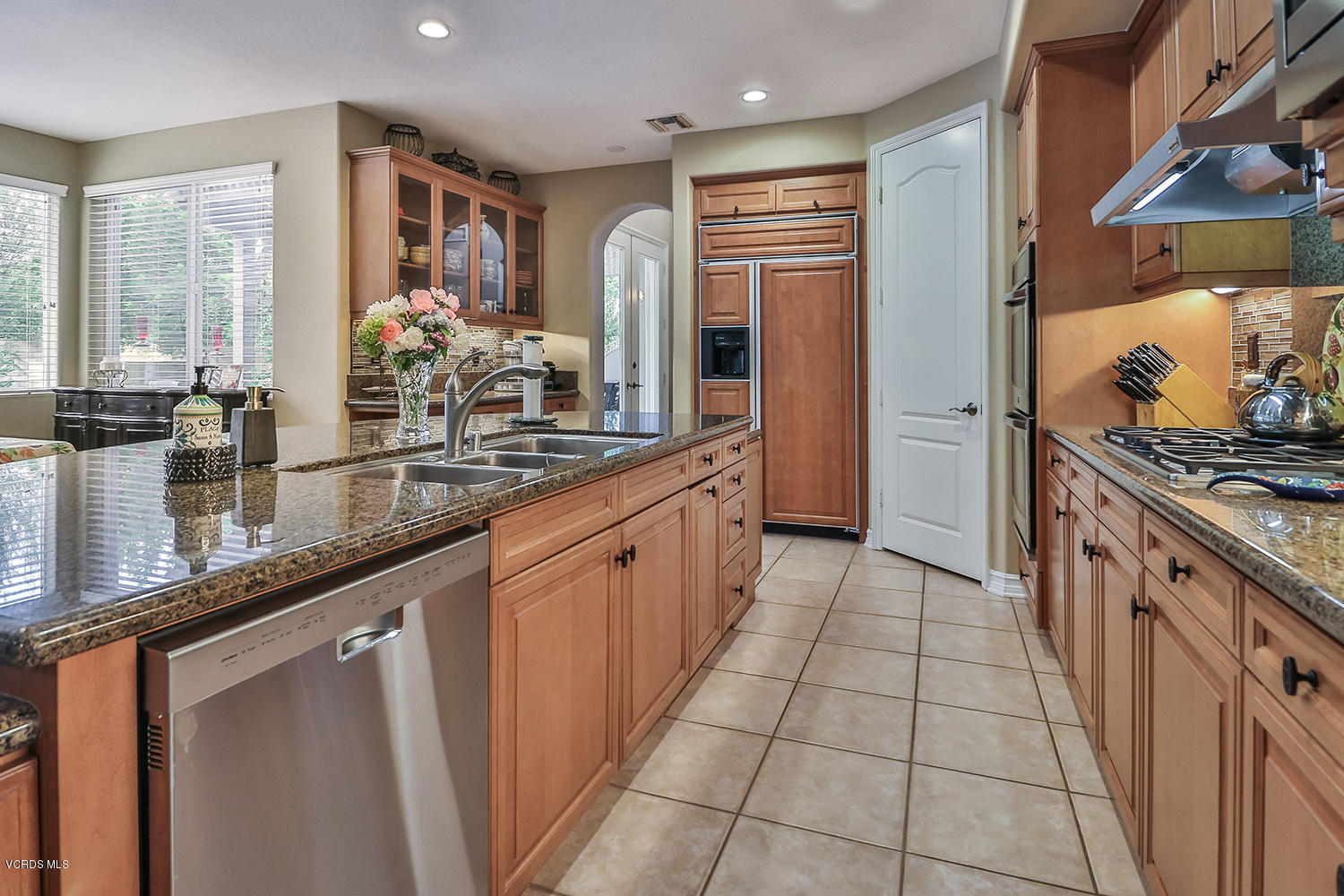 649 Noble Road Simi Valley, CA 93065 - Photo 17 of 70 gKitchen7