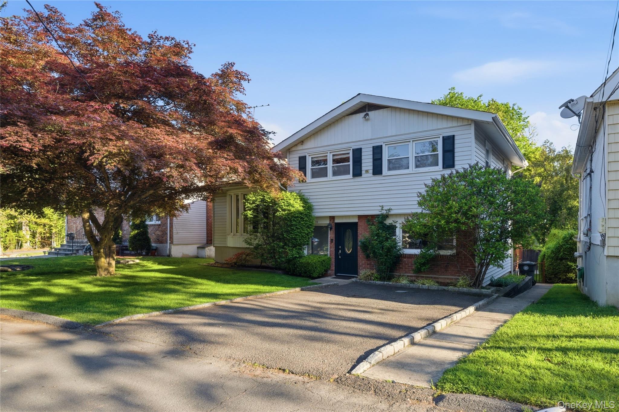 136 Condit Street Harrison, NY 10528 - Photo 2 of 33
