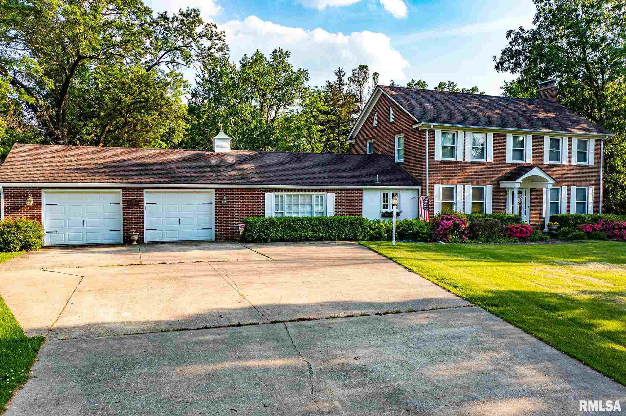 321 West Boone Street Salem, IL 62881 - Photo 2 of 49