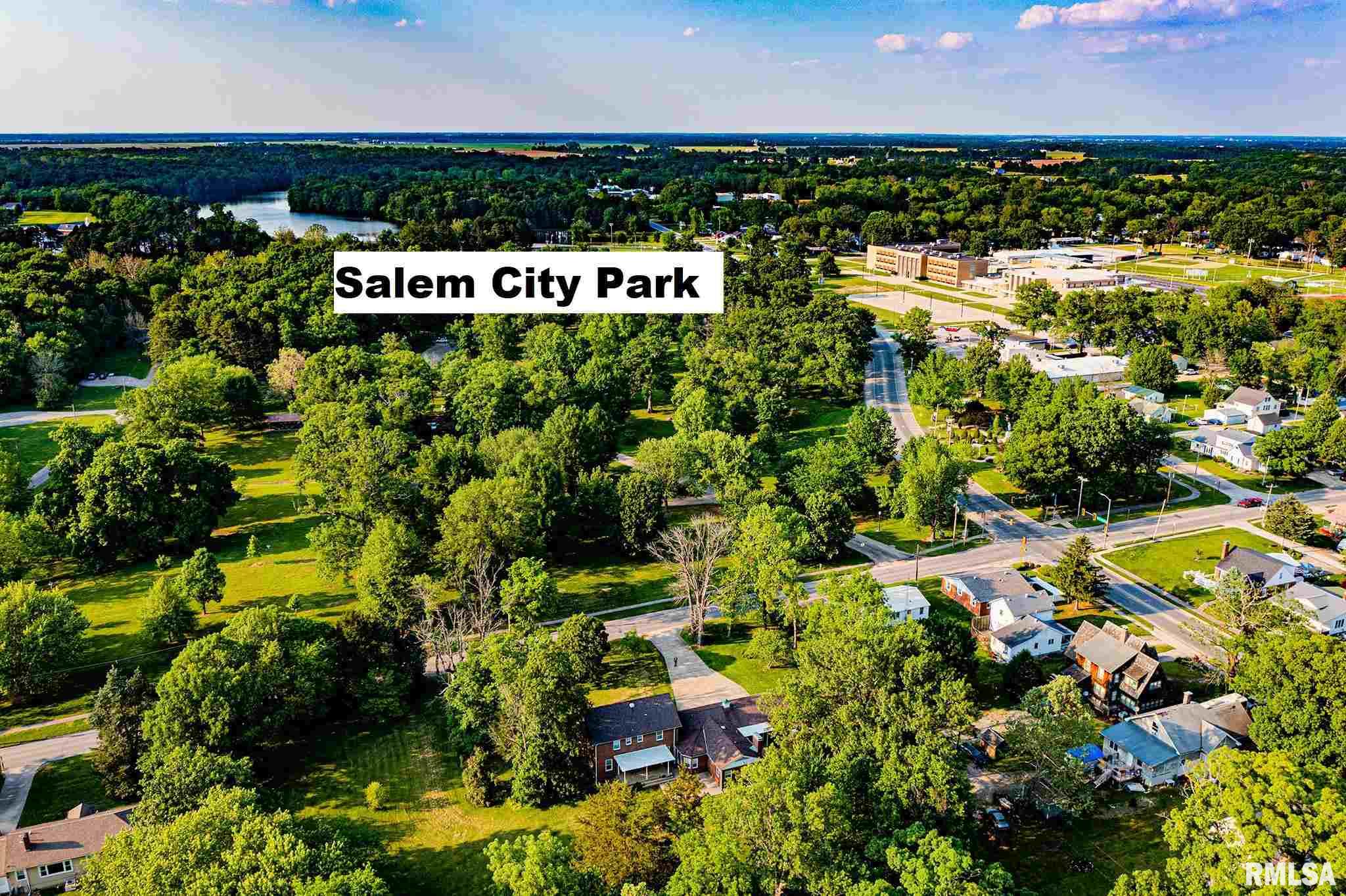 321 West Boone Street Salem, IL 62881 - Photo 4 of 49