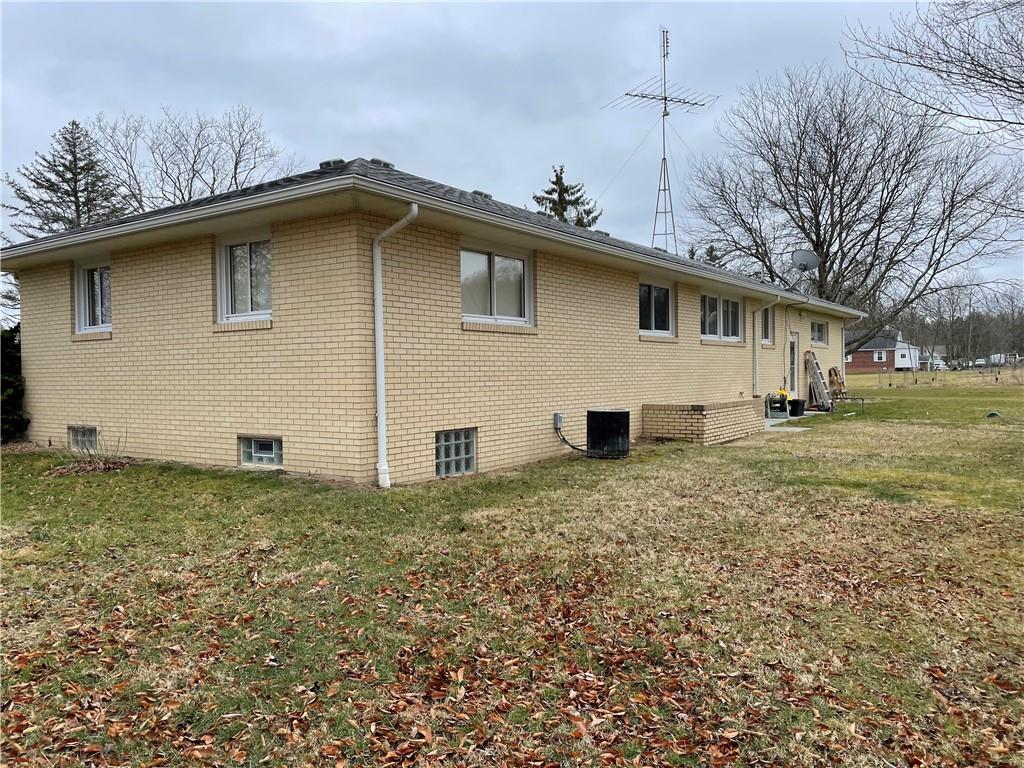 3729 Ivanhoe Road Sharpsville, PA 16150 - Photo 2 of 25 Gallery Image 2