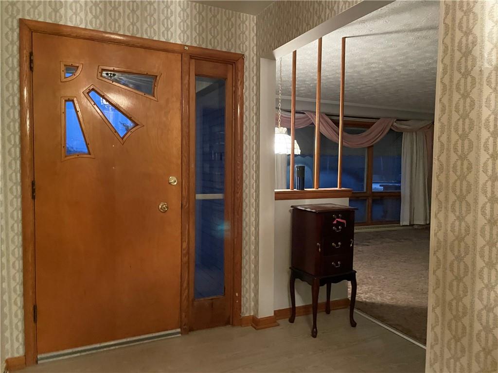 3729 Ivanhoe Road Sharpsville, PA 16150 - Photo 3 of 25 Gallery Image 3