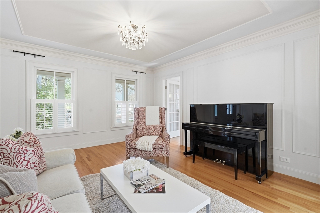 136 Cedar Street Lexington, MA 02421 - Photo 4 of 42