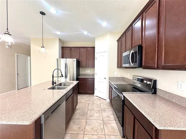 $2,099 | 215 Lakeshore Drive, Davenport, FL 33837