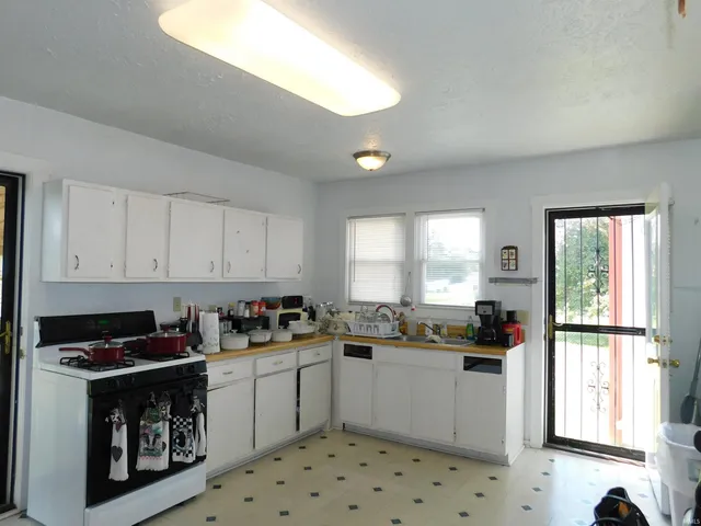 $219,900 | 7180 Corydon Junction Road Northeast, New Salisbury, IN 47161