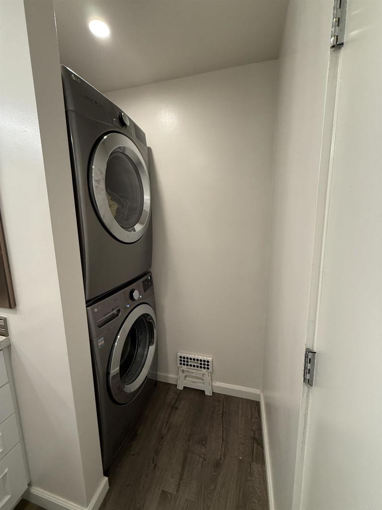 2005 Costa Del Mar Road, Unit 606 Carlsbad, CA 92009 - Photo 13 of 22 washer/dryer