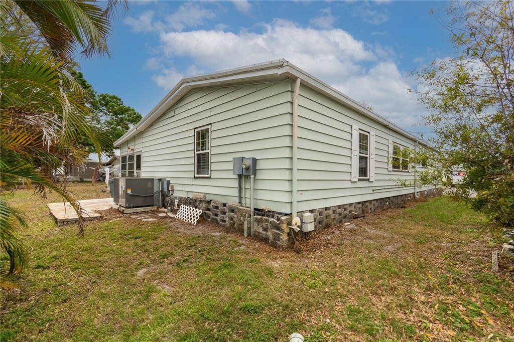 1001 Starkey Road, Unit 82 Largo, FL 33771 - Photo 43 of 47 Gallery Image 43