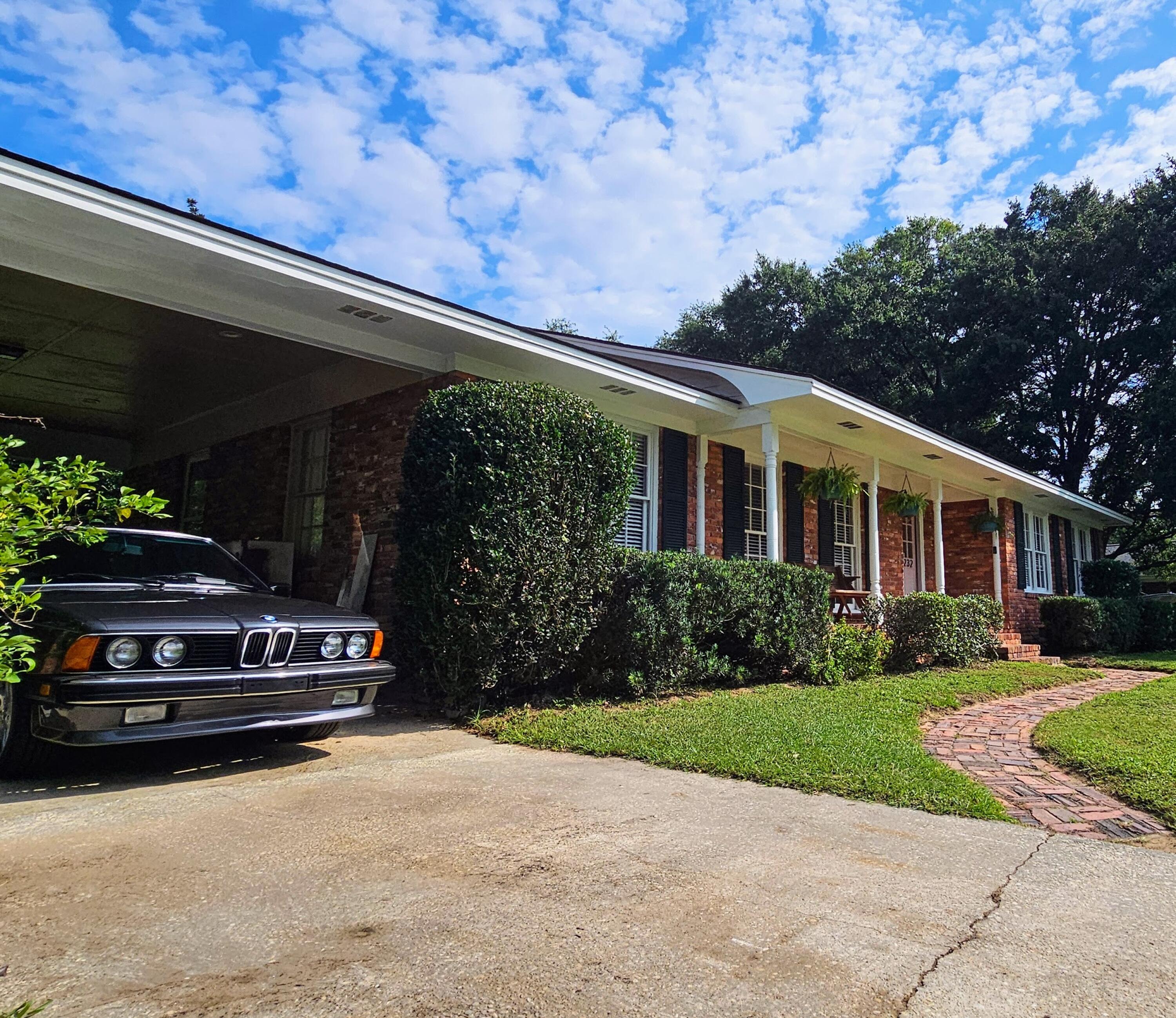 1232 West Capers Road Charleston, SC 29412 - Photo 3 of 39 20250816_102349