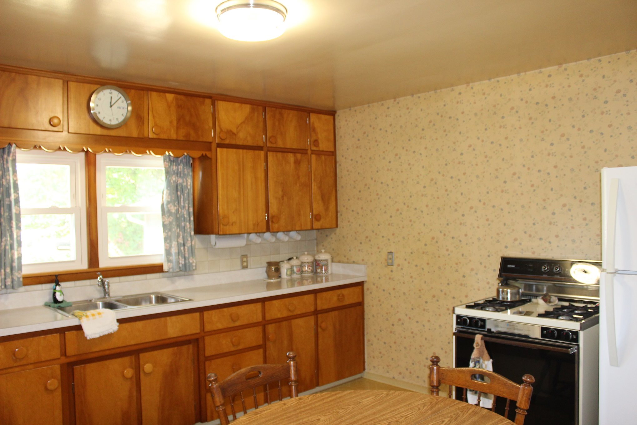 8039 North Cardinal Road Walkerton, IN 46574 - Photo 9 of 26 Gallery Image 9