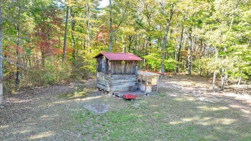 0 Six Mile Post Road Callaway, VA 24067 - Photo 21 of 73 a backyard of a house with table and chairs