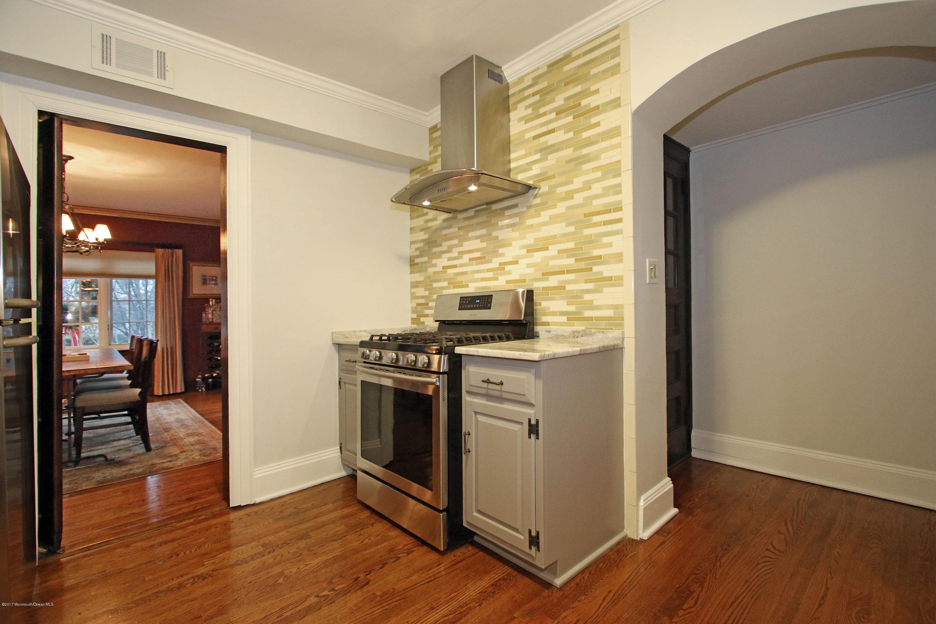 284 River Road Red Bank, NJ 07701 - Photo 13 of 37 IMG_9670a