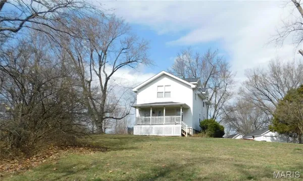 $565,000 | 397 Whispering Forest Lane, Pacific, MO 63069