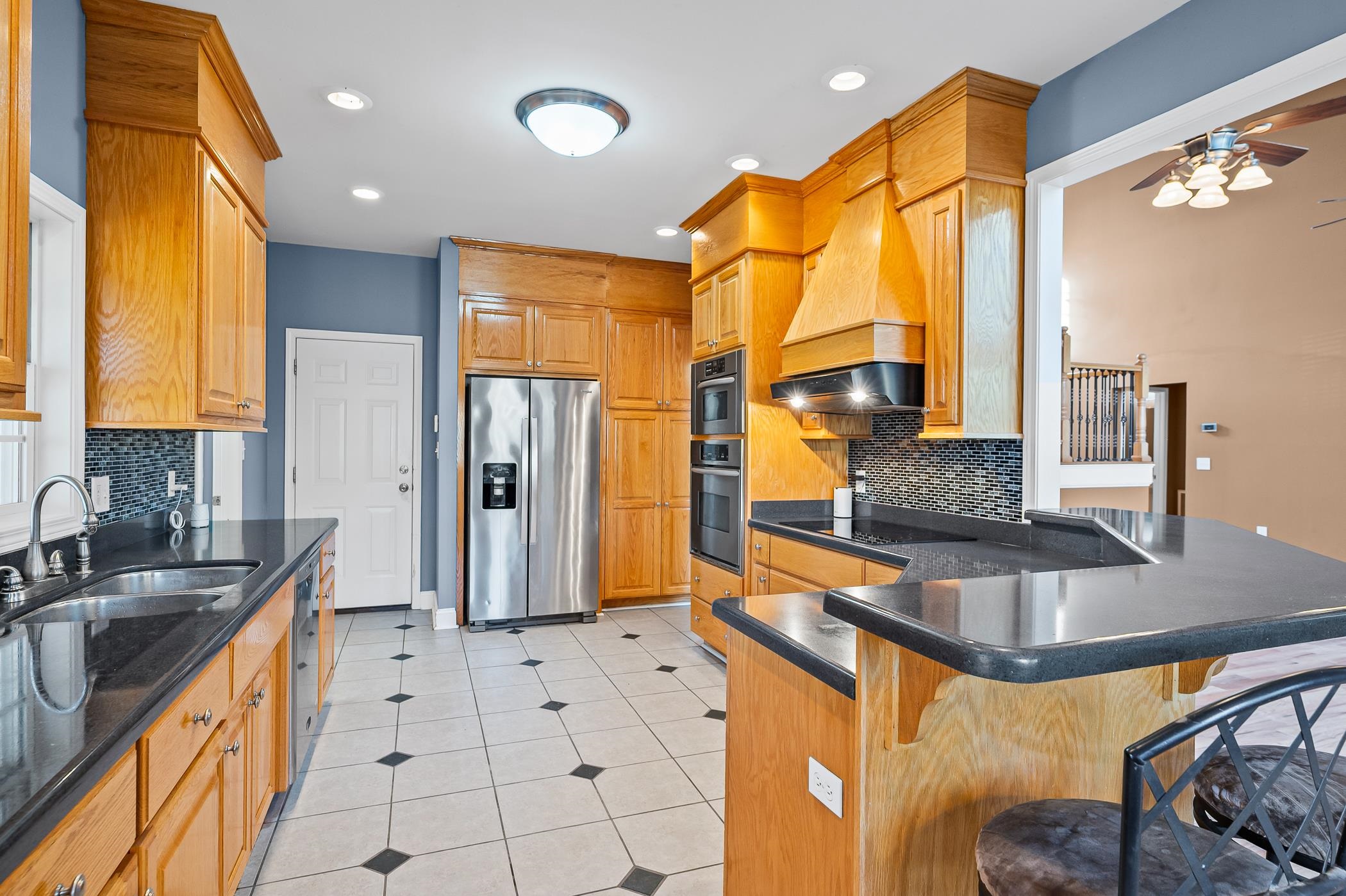 329 Shoreview Drive Chesnee, SC 29323 - Photo 7 of 50