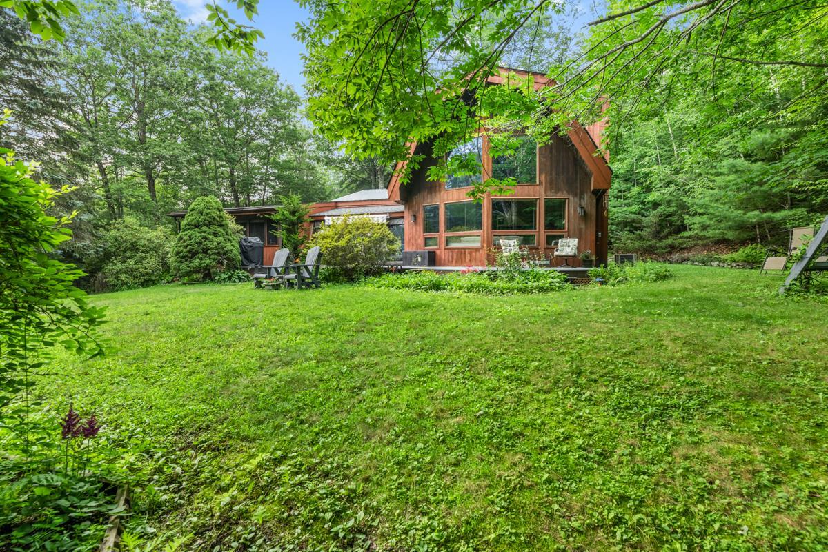 372 Chalk Pond Road Newbury, NH 03255 - Photo 3 of 40
