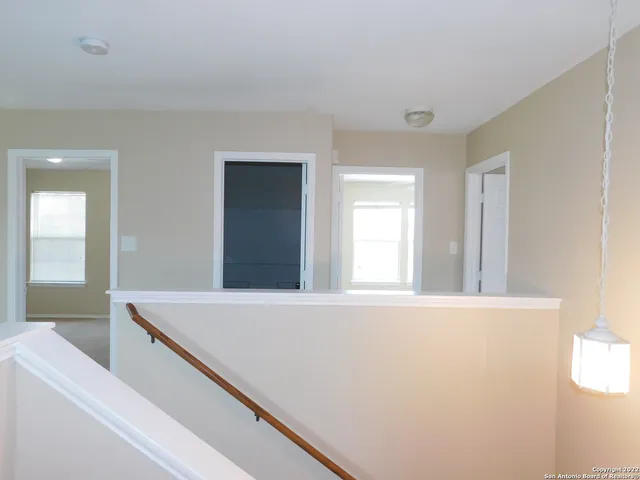 $1,800 | 10386 Oakwood Crest, San Antonio, TX 78245