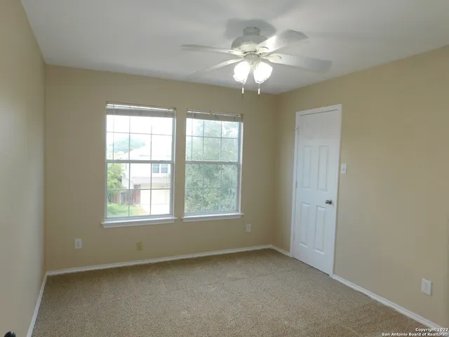 $1,800 | 10386 Oakwood Crest, San Antonio, TX 78245