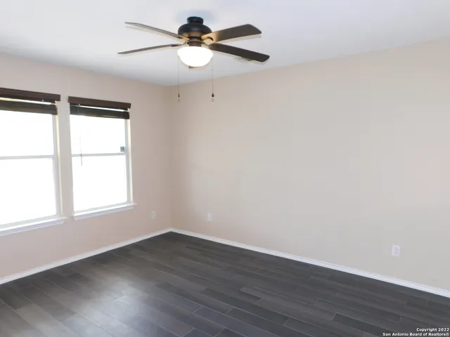 $1,800 | 10386 Oakwood Crest, San Antonio, TX 78245