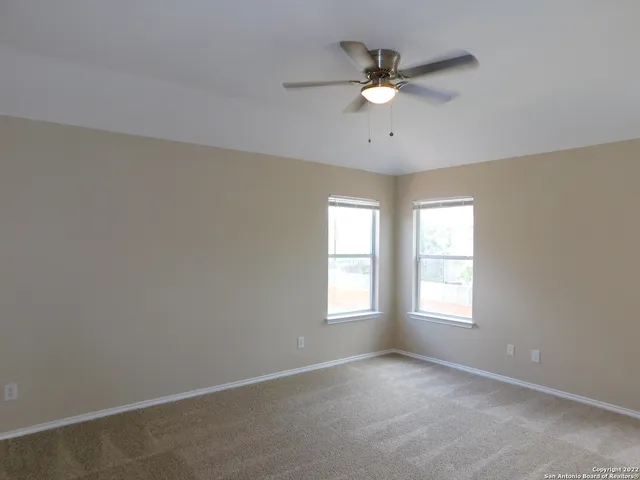 $1,800 | 10386 Oakwood Crest, San Antonio, TX 78245