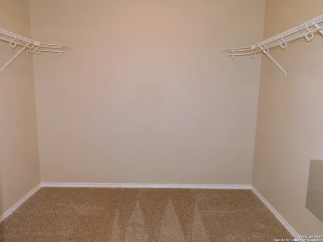 $1,800 | 10386 Oakwood Crest, San Antonio, TX 78245