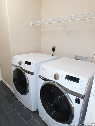 $1,800 | 10386 Oakwood Crest, San Antonio, TX 78245