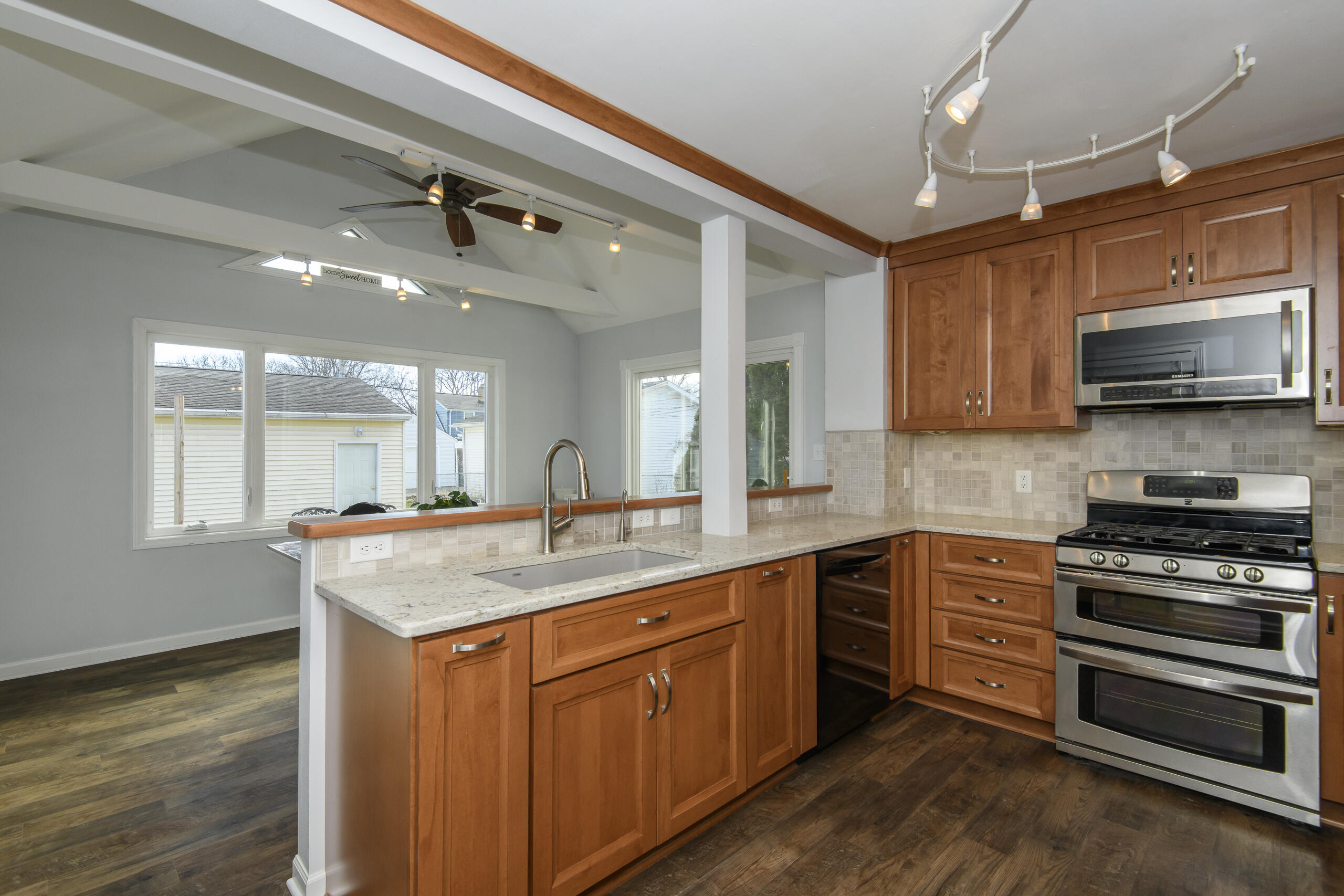 2924 North 79th Street Milwaukee, WI 53222 - Photo 1 of 36 1