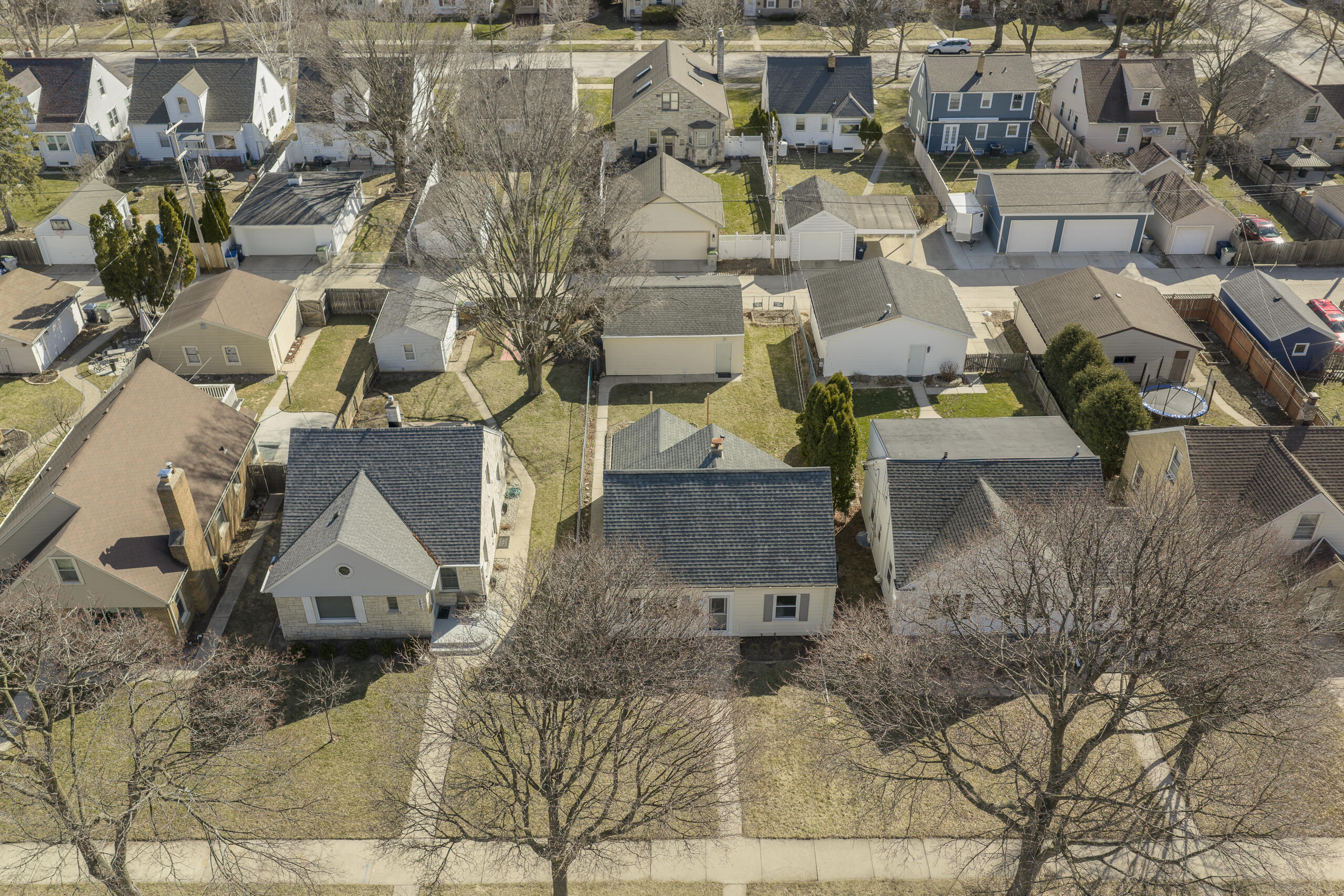 2924 North 79th Street Milwaukee, WI 53222 - Photo 27 of 36 25