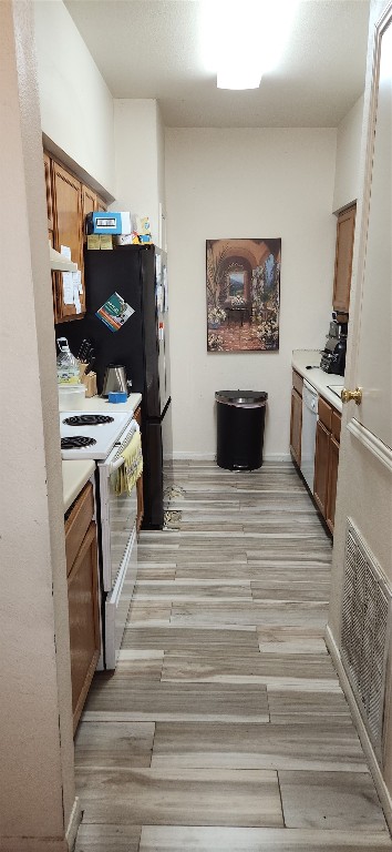 4001 Tanglewilde Street, Unit 1204 Houston, TX 77063 - Photo 4 of 11 a view of a living room