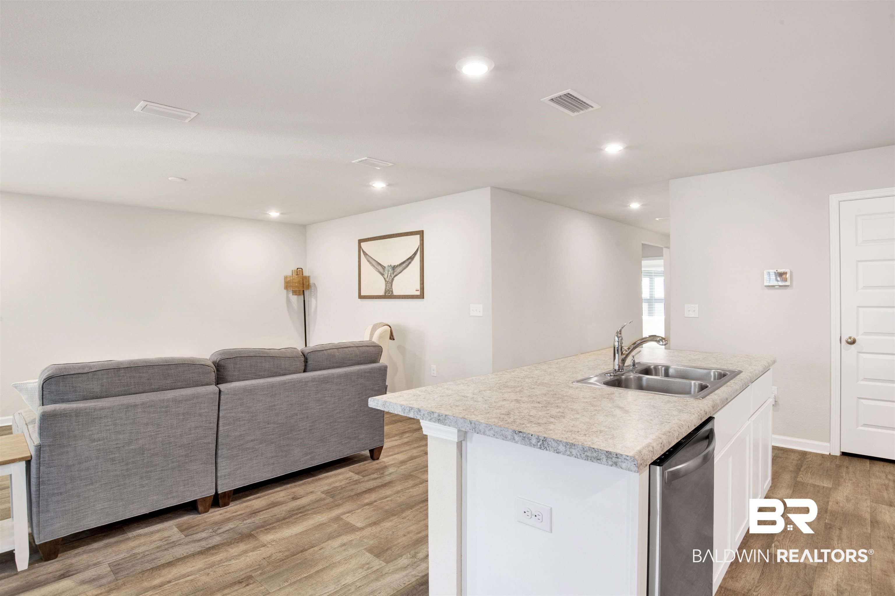 8008 Pickwick Dr. Foley, AL 36535 - Photo 8 of 33 Recessed Lighting