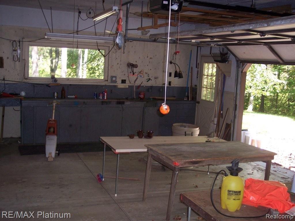 4107 Center Road Linden, MI 48451 - Photo 18 of 40 GARAGE.JPG