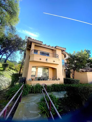 $3,000 | 18644 Caminito Cantilena, Unit 264, San Diego, CA 92128