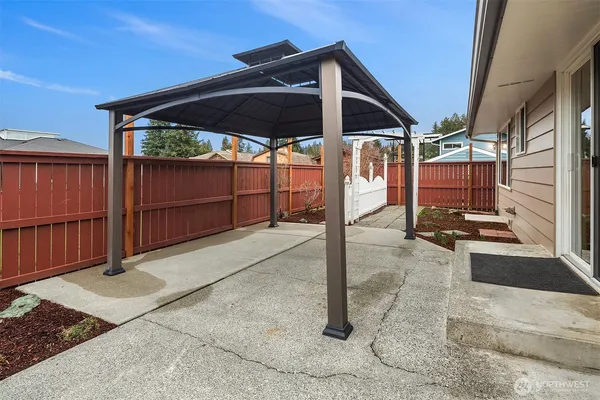 a view of a outdoor space