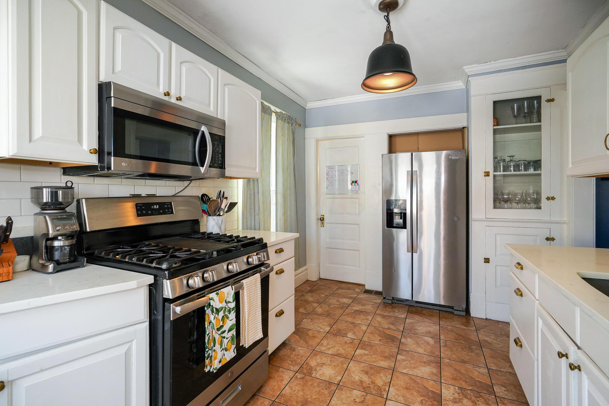 244 East Tulane Road Columbus, OH 43202 - Photo 13 of 40 Updated Kitchen