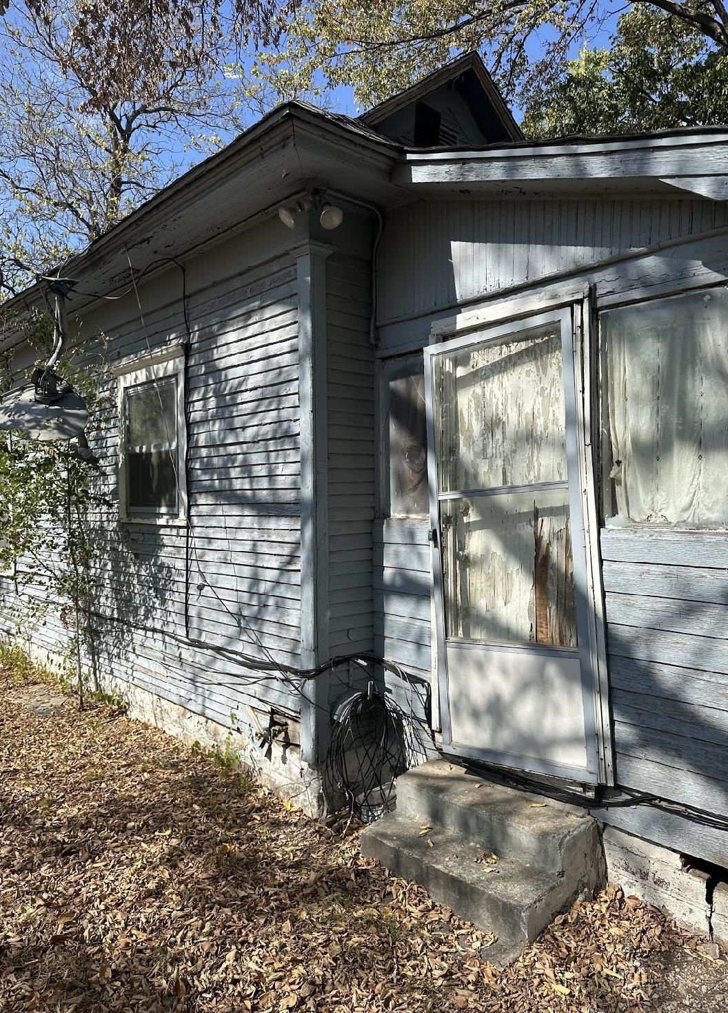 1126 Mathewson Street Wichita, KS 67214 - Photo 3 of 15