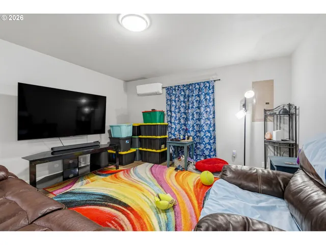 $310,000 | 1907 Willow Street, Sweet Home, OR 97386