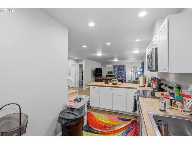 $310,000 | 1907 Willow Street, Sweet Home, OR 97386