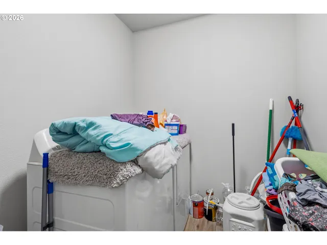 $310,000 | 1907 Willow Street, Sweet Home, OR 97386