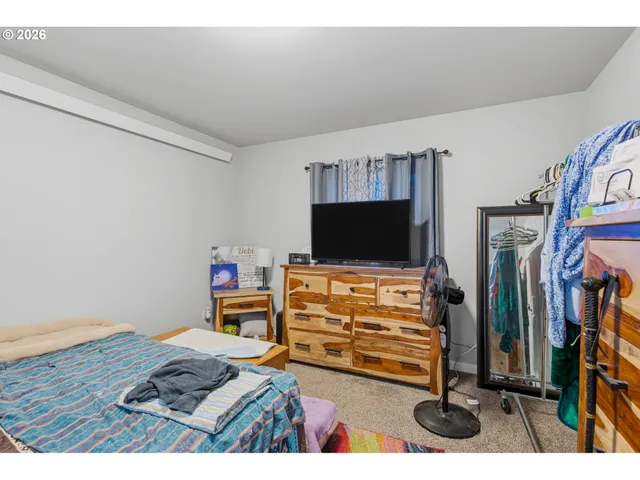 $310,000 | 1907 Willow Street, Sweet Home, OR 97386