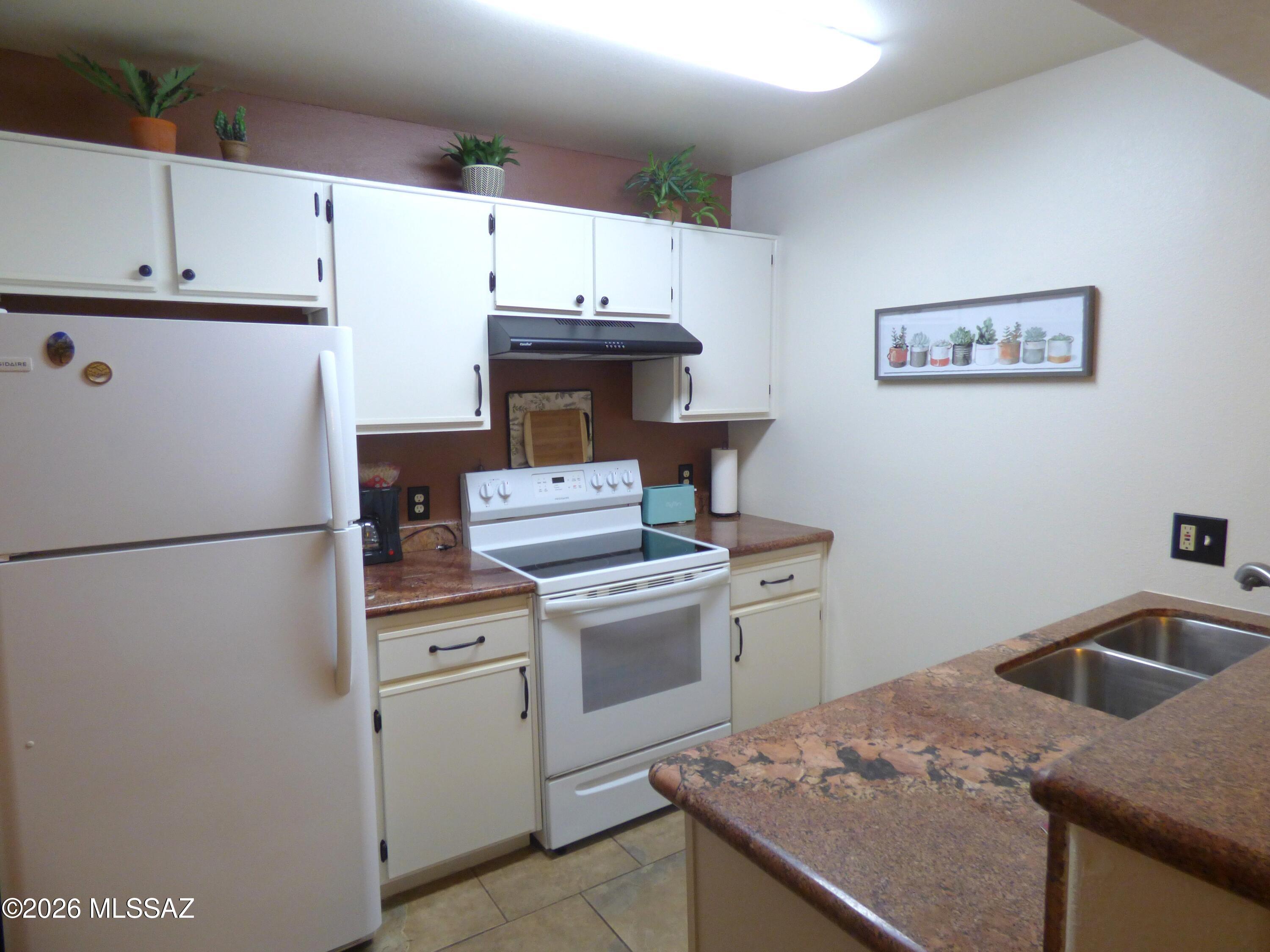 5751 North Kolb Road, Unit 5208 Tucson, AZ 85750 - Photo 8 of 20