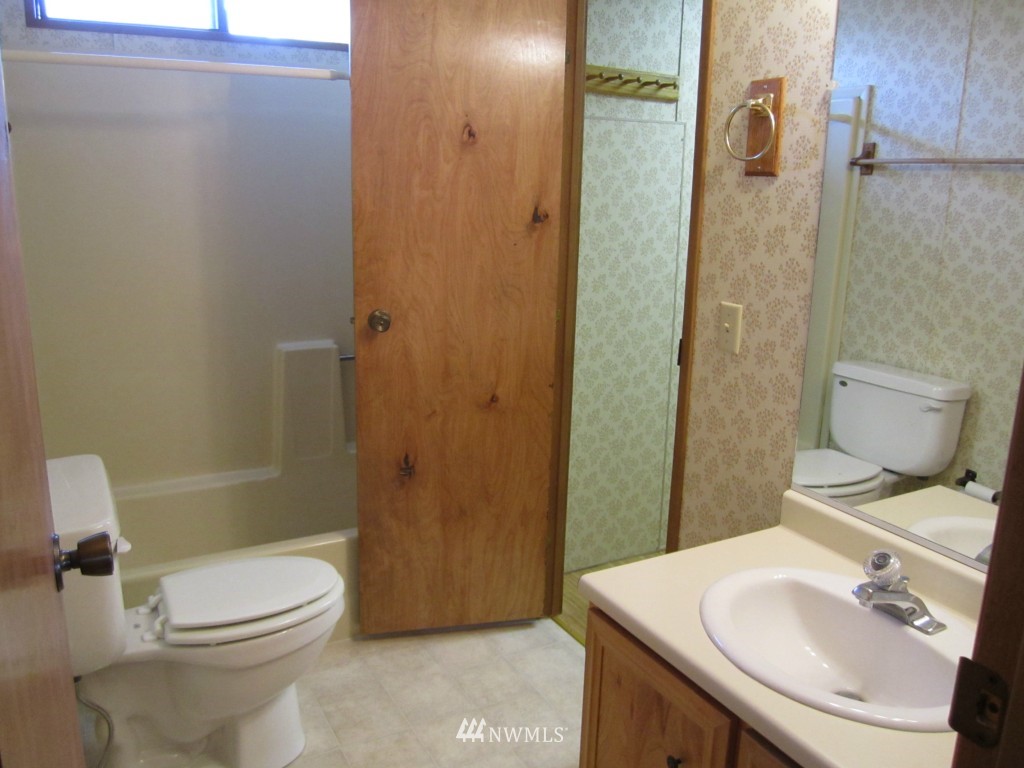 8673 Harris Road Northeast Moses Lake, WA 98837 - Photo 17 of 23 Gallery Image 17