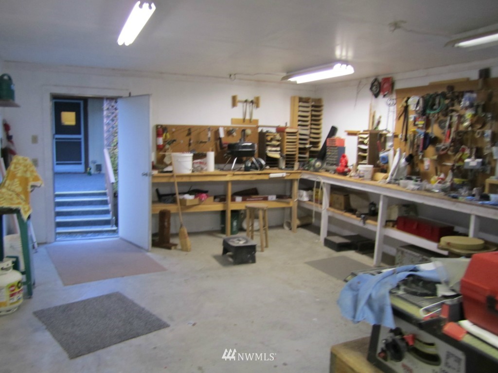 8673 Harris Road Northeast Moses Lake, WA 98837 - Photo 10 of 23 Gallery Image 10