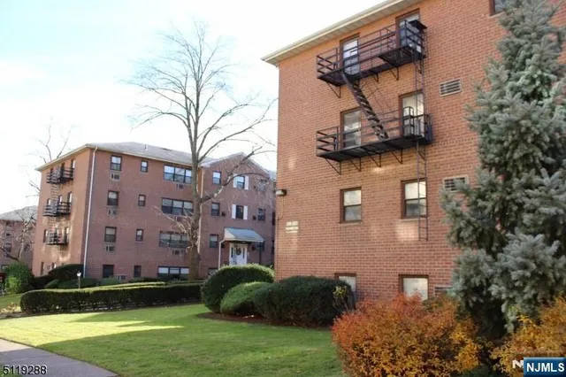$330,000 | 218 Prospect Avenue, Unit 3C, Hackensack, NJ 07601