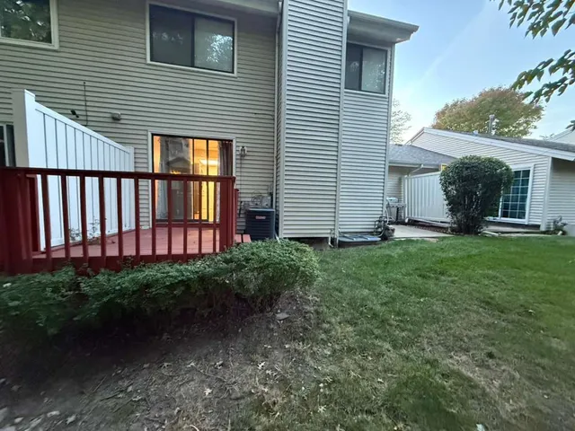 $2,575 | 1410 Whispering Springs Circle, Palatine, IL 60074