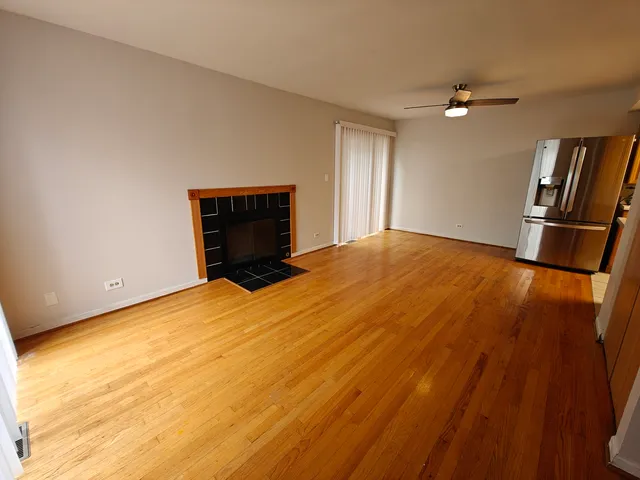 $2,575 | 1410 Whispering Springs Circle, Palatine, IL 60074