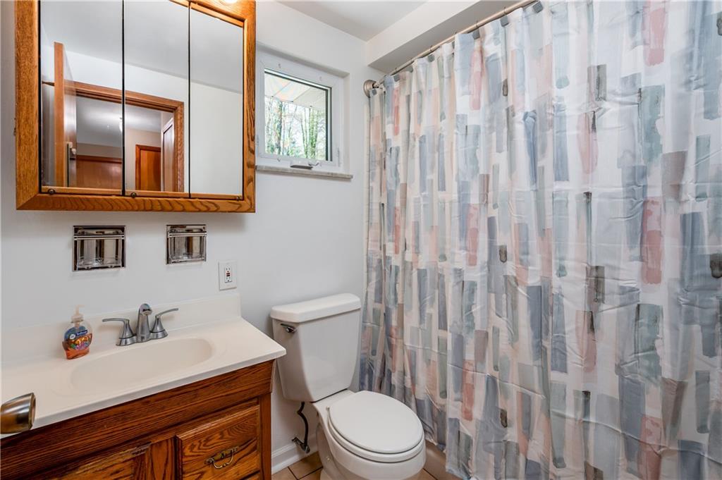 2448 Oakhill Road Gibsonia, PA 15044 - Photo 16 of 27 Gallery Image 16
