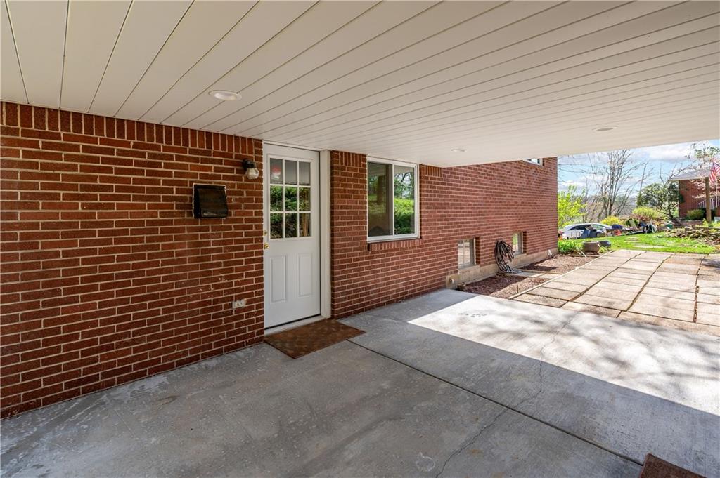 2448 Oakhill Road Gibsonia, PA 15044 - Photo 22 of 27 Gallery Image 22