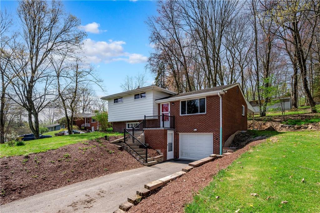 2448 Oakhill Road Gibsonia, PA 15044 - Photo 3 of 27 Gallery Image 3