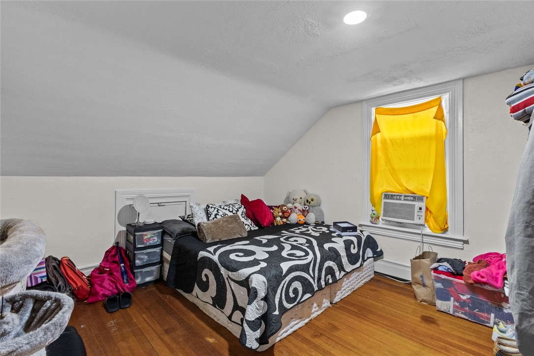 533 Weeden Street Pawtucket, RI 02860 - Photo 14 of 20