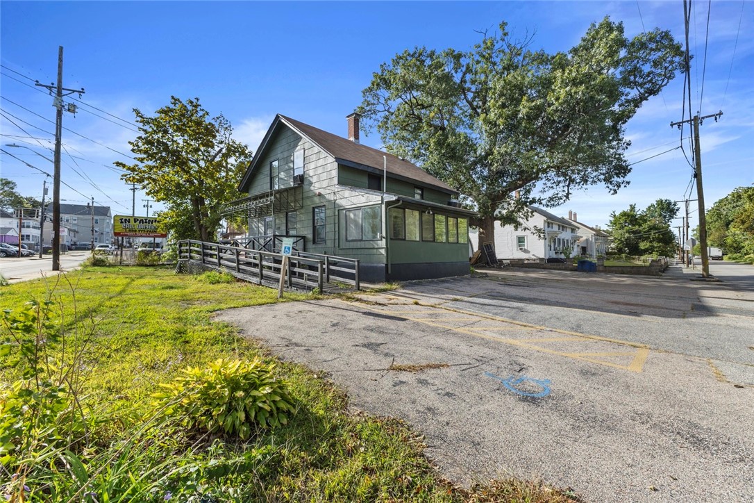 533 Weeden Street Pawtucket, RI 02860 - Photo 2 of 20